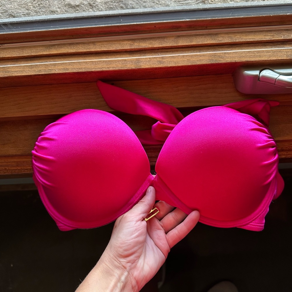 Victoria secret bombshell NWOT size 36C